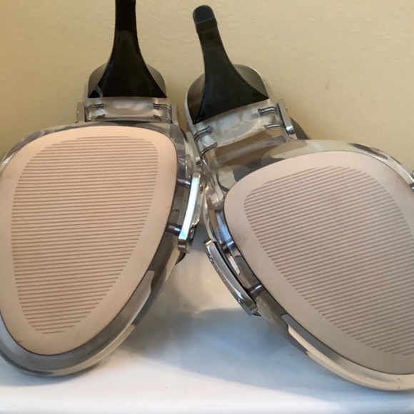 Michael Kors Lani sandals size 7 - Picture 2 of 4